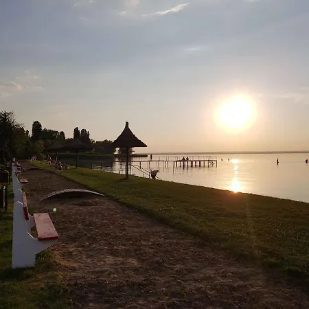 度假居 Holiday Balatonbereny/balaton 18143 Balatonberény